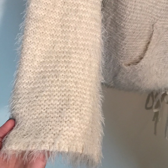 Miracle Sweater - Picture 4 of 5